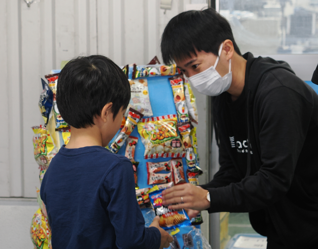 お菓子の山 プレゼント